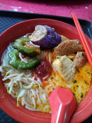 Laksa with additional eggplant and bitter gourd @$4.20 at 3 Treasures 三寶齋 - AMK in Northeast Singapore