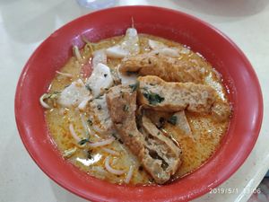 Laksa at 3 Treasures 三寶齋 - AMK in Northeast Singapore
