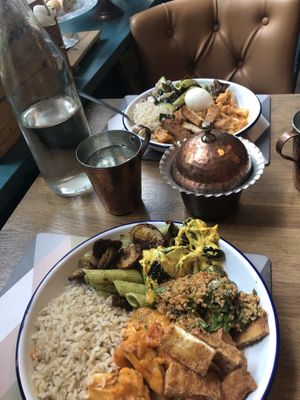 Hot bar and cold bar buffet options. Vegan for me and friend got some dairy.  at Woolley's in London