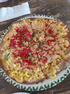 Mac and cheeze pizza at VegeNation in Las Vegas