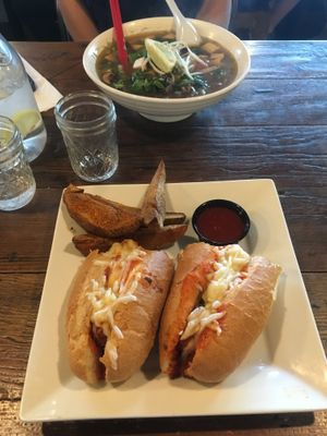 daniel negreanu & pho king delicious at VegeNation in Las Vegas