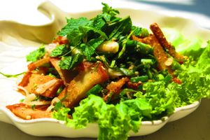 Vegan meat substitut ’Nam tok’ style at Babaloo Restaurant and Uma's Kitchen in Koh Tao