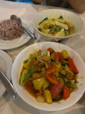   at Babaloo Restaurant and Uma's Kitchen in Koh Tao