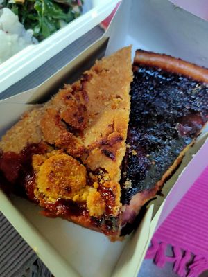 Postre vegano del menú del día at Todobio in Ourense