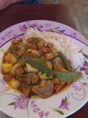 Cambodian curry with veggies and tofu at Phnom Penh in North Olmstead