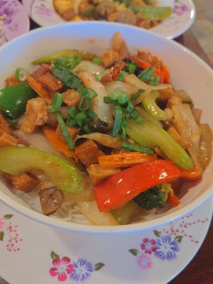 Vegetable curry with vermicelli at Phnom Penh in North Olmstead
