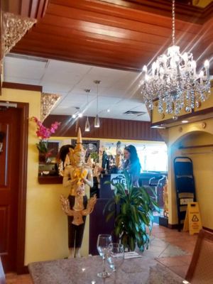 Decor at Thai Ivory Cuisine in Bedford