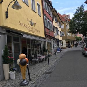 outside at Gelateria Dario - Schokoladen Manufaktur in Ravensburg