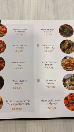 So many to choice at Sangeetha Bhavan in Central Singapore