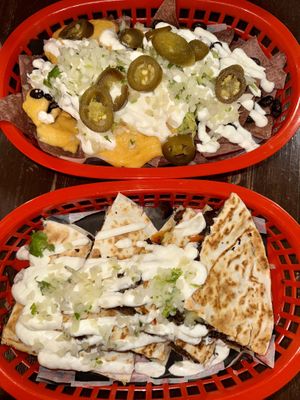 Seitan asada quesadilla & guacamole nachos   at Momencik in Warsaw