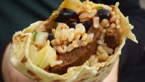 Seitan burrito at Momencik in Warsaw