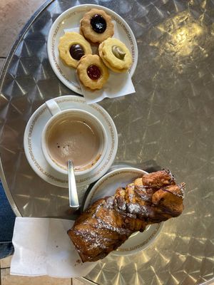 Tutto vegano!! Biscottini “occhio di bue” con marmellata di albicocche e more, nutella e postacchio e cappuccio di soia  at Fratelli Piermattei in Rome