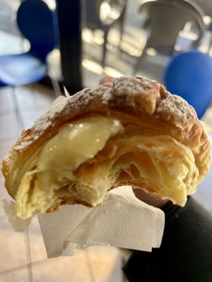 Croissant alla crema  at Fratelli Piermattei in Rome