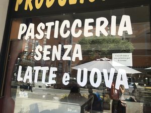 Front window at Fratelli Piermattei in Rome
