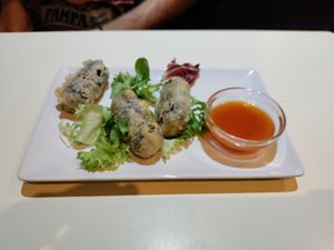 Fried sushi at Vegesana & One Ramen in Barcelona