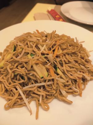 Vegetable noodles at Vegesana & One Ramen in Barcelona