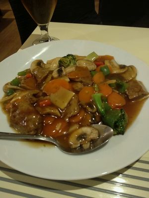 Spicy Seitan at Vegesana & One Ramen in Barcelona