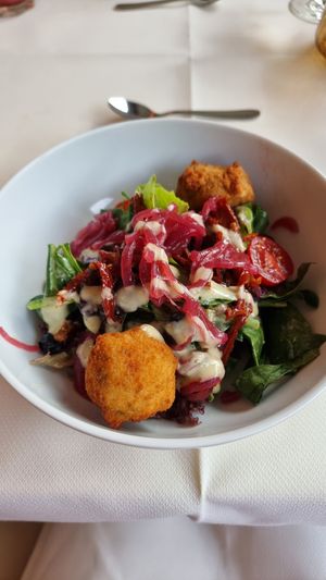 Salad with risotto balls at Landhaus Beckmann in Kalkar