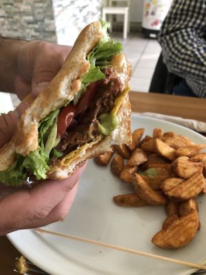 vegetarian burger with potatoes  at Fleischfrei in Dusseldorf