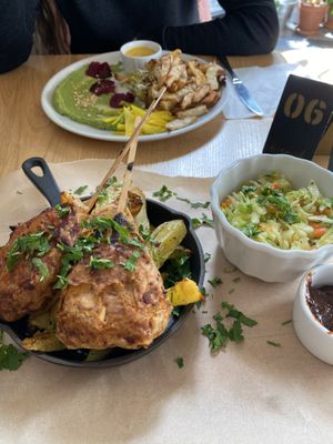 Udka z niekurczaka i bohater sezonu   at Wegarnik in Zielona Gora