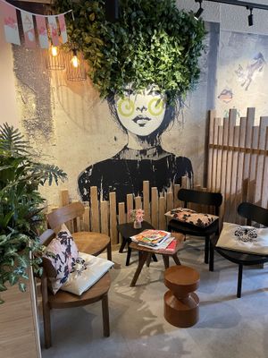   at Eazie - Stationsweg in Leiden