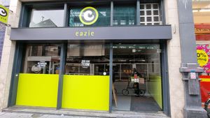front at Eazie - Breestraat in Leiden