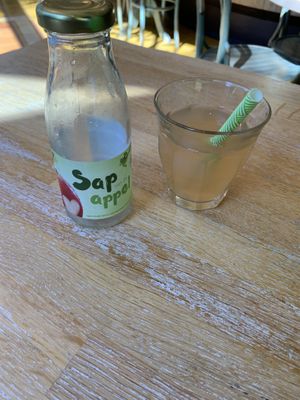 Apple juice at Bagels & Beans in Zoetermeer