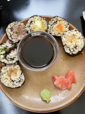 Sushi with brown rice, funky tasting 🥴 at La Camelia Vegan Bar in Bilbao