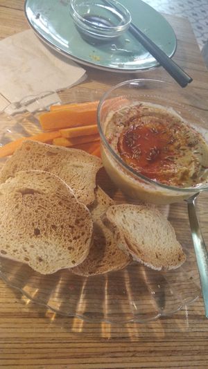 Un humus suave y equilibrado! at La Camelia Vegan Bar in Bilbao
