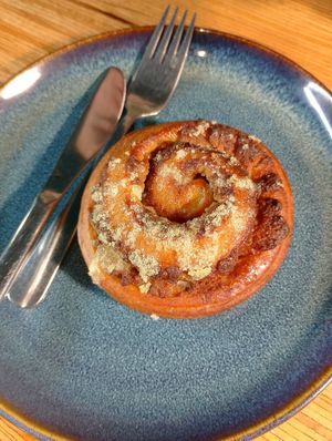 Cinnamon roll at La Camelia Vegan Bar in Bilbao