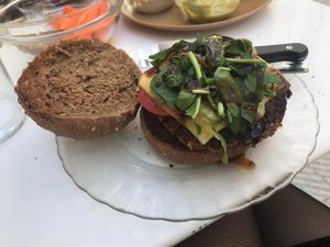 Hamburguesa vegana at La Camelia Vegan Bar in Bilbao