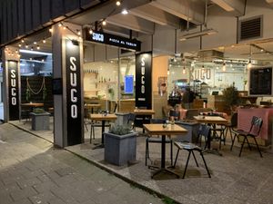 Easy to find  at Sugo Pizza Al Taglio - Aert van Nesstraat in Rotterdam