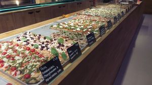 all the goodness  at Sugo Pizza Al Taglio - Aert van Nesstraat in Rotterdam