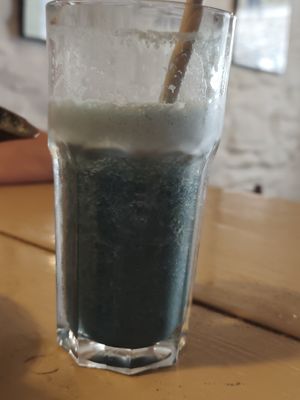 Blue Lagoon (mit Spirulina Alge) at Brown Sugar in Cadaques