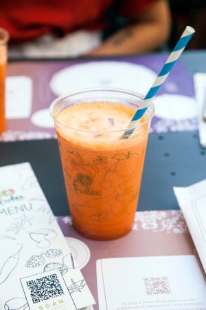 Centrifuged juice with radish, carrot, fennel, apple and lemon at Frulez in Bari