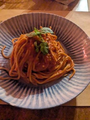 Pasta pomodoro at Nadamas in Bolzano