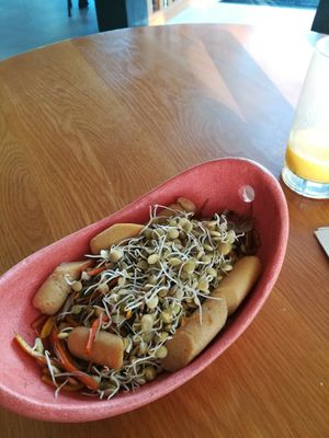 Wok, small portion and not that tasty.. at Boticasol in Armenia
