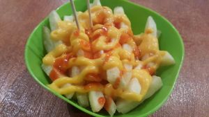 Papas a la francesa con queso vegan at Vegan Pa' Cá' in Mexico City