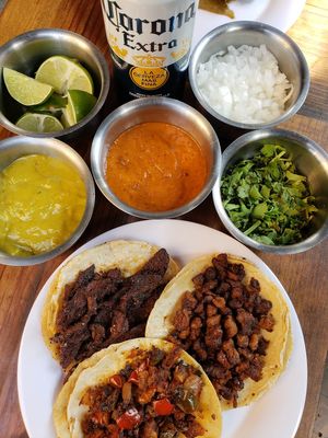 Tacos at Vegan Pa' Cá' in Mexico City