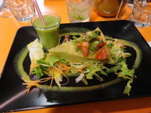Vegan starters: gazpacho, salad and polenta cake at So Good Brasil in Saint-sebastien-sur-loire