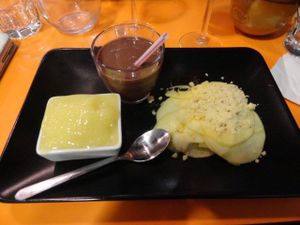 Vegan desserts: açai cream, appel cramble, homemade sorbet (brasilian fruit) at So Good Brasil in Saint-sebastien-sur-loire