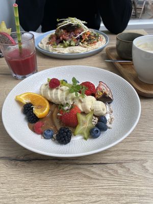 Overview at FOAM in The Hague