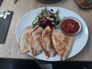 Quesedillas yuuuum! at FOAM in The Hague