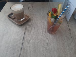 Ice tea and latte at FOAM in The Hague