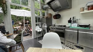 Niedliches Lokal in den Niederlanden (Den Haag)  at FOAM in The Hague