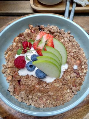 Apple and blackberry crumble at FOAM in The Hague