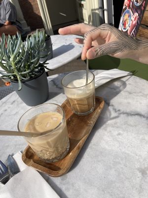 Iced coffee en pumpkin spice latte  at FOAM in The Hague