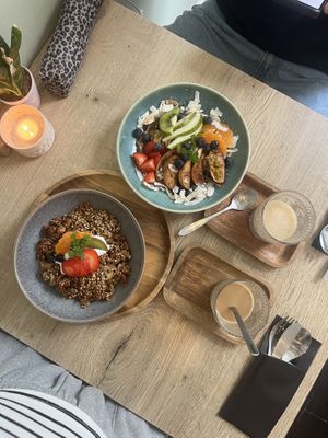 Crumble & oat pancakes  at FOAM in The Hague