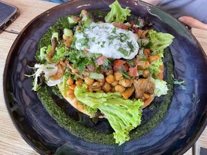 Pita with vegan tzatziki and gyros  at FOAM in The Hague