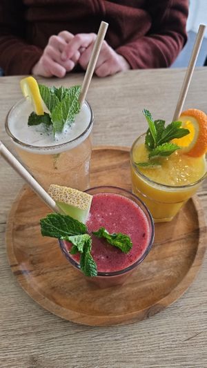 Smoothies and juices at FOAM in The Hague